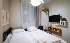 Tom Thumb & Thumbelina ~ 2 Private Rooms In Sofia Center